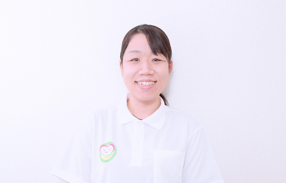 青木　仁実
